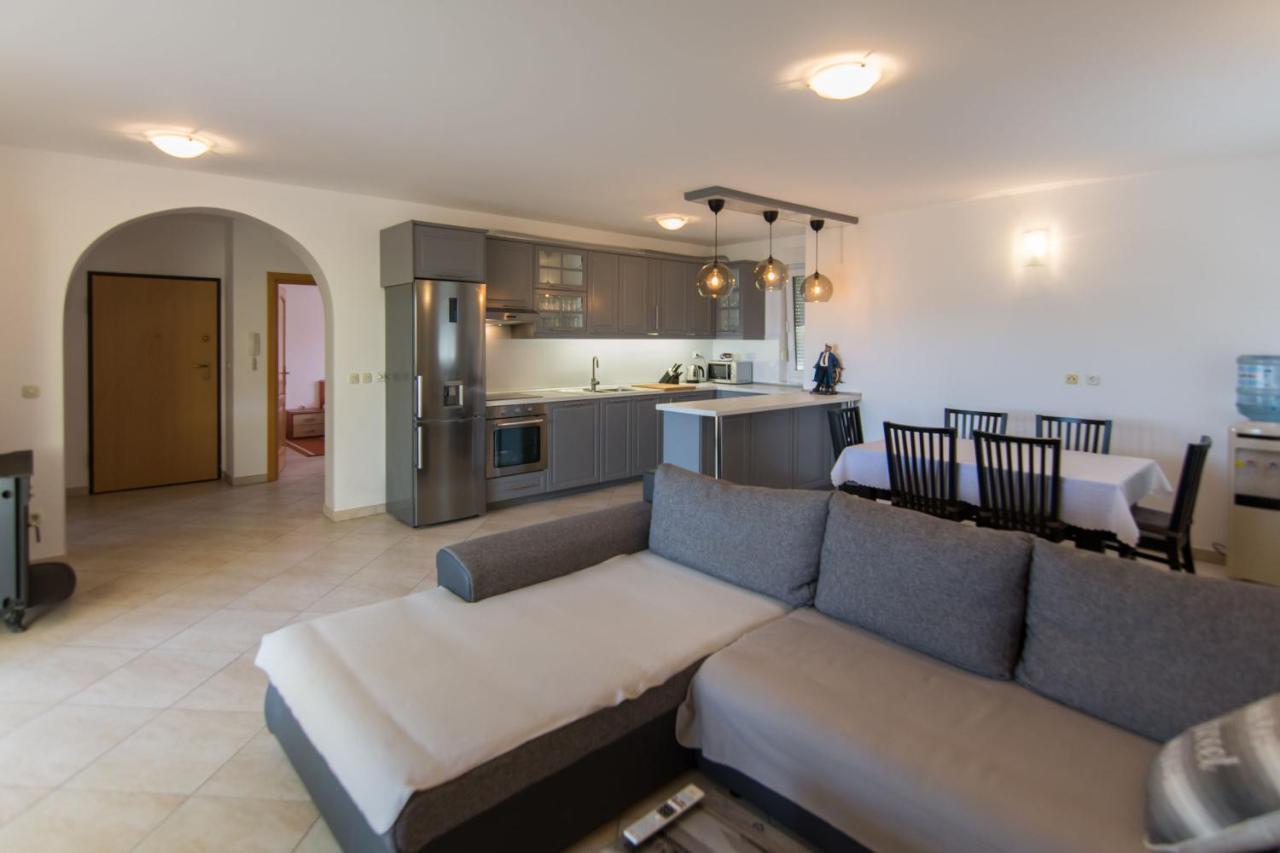 Apartment Jaspis Biograd Na Moru Bagian luar foto