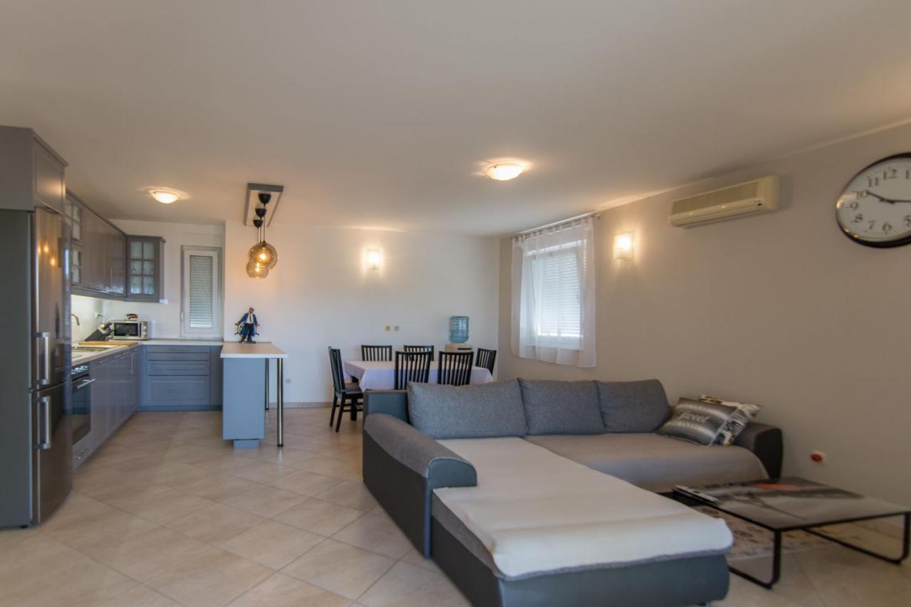 Apartment Jaspis Biograd Na Moru Bagian luar foto