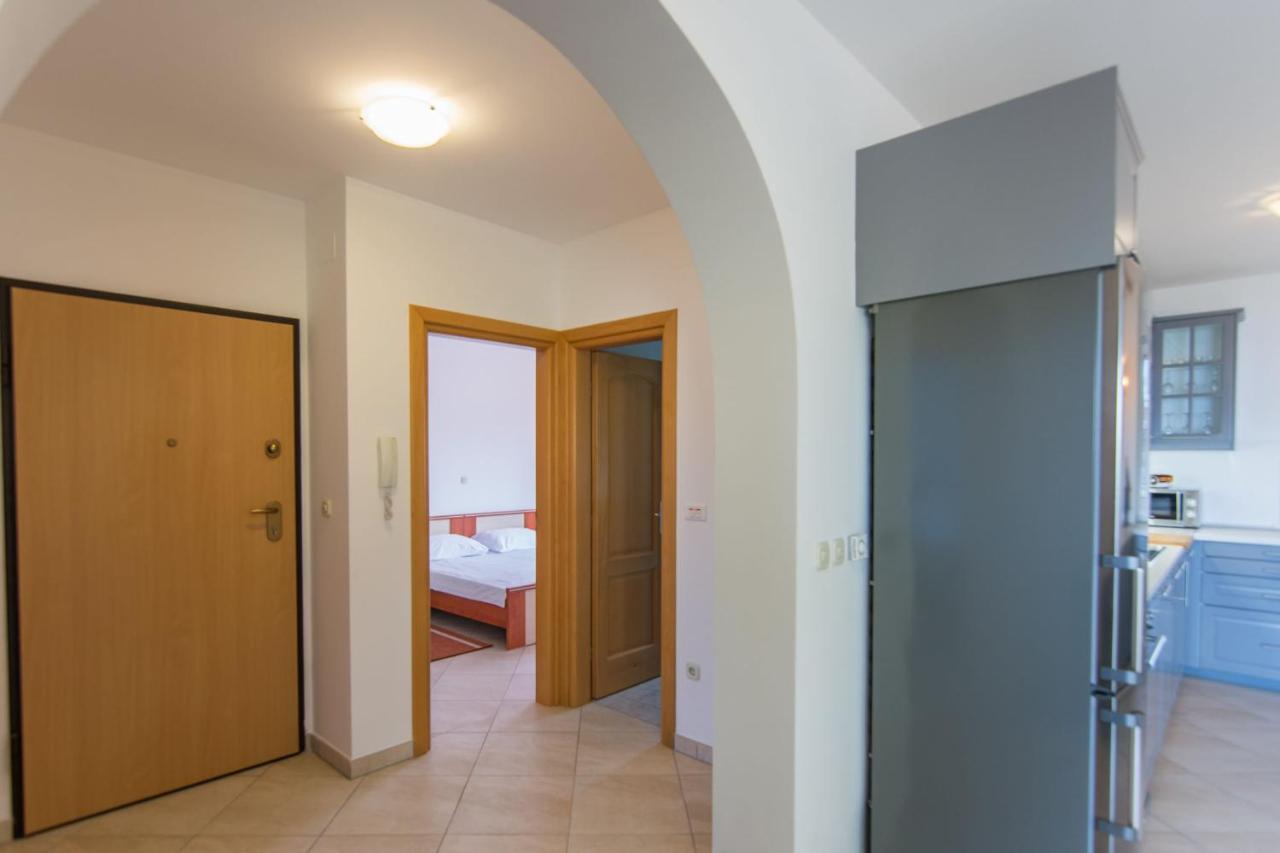 Apartment Jaspis Biograd Na Moru Bagian luar foto